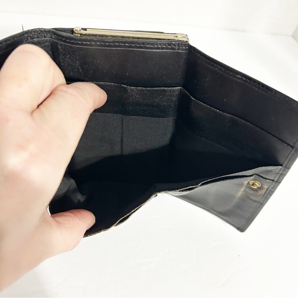 Vintage Unbranded Leather Wallet with Snap Closure and Kiss Lock Change Purse 🖤 - Picture 10 of 15